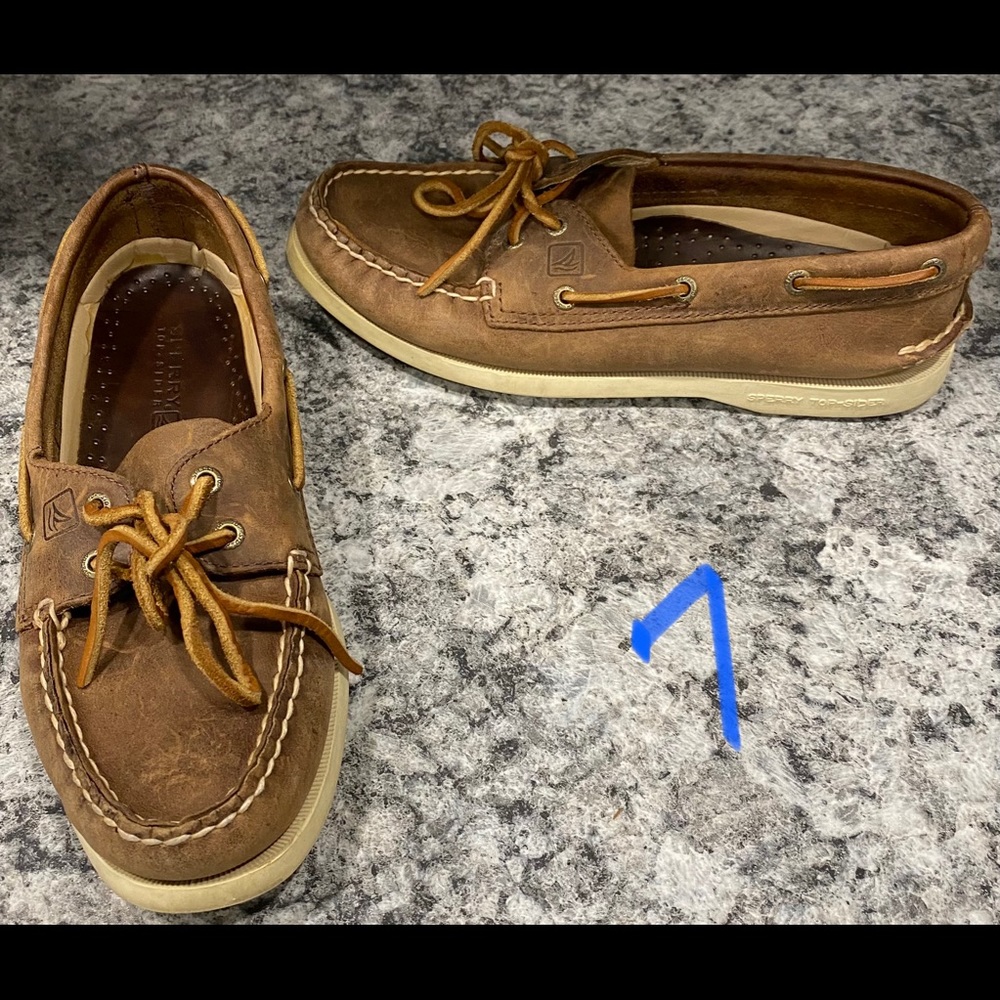 Leather sperry deck shoes